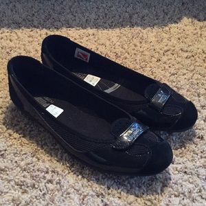 Puma eco OrthoLite black athletic ballet flats